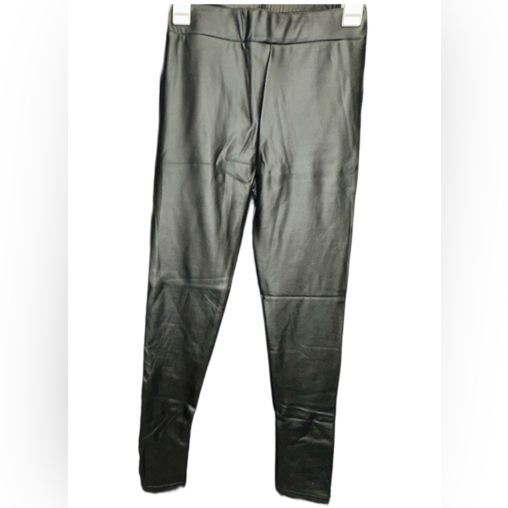 Fleeced pleather leggings.